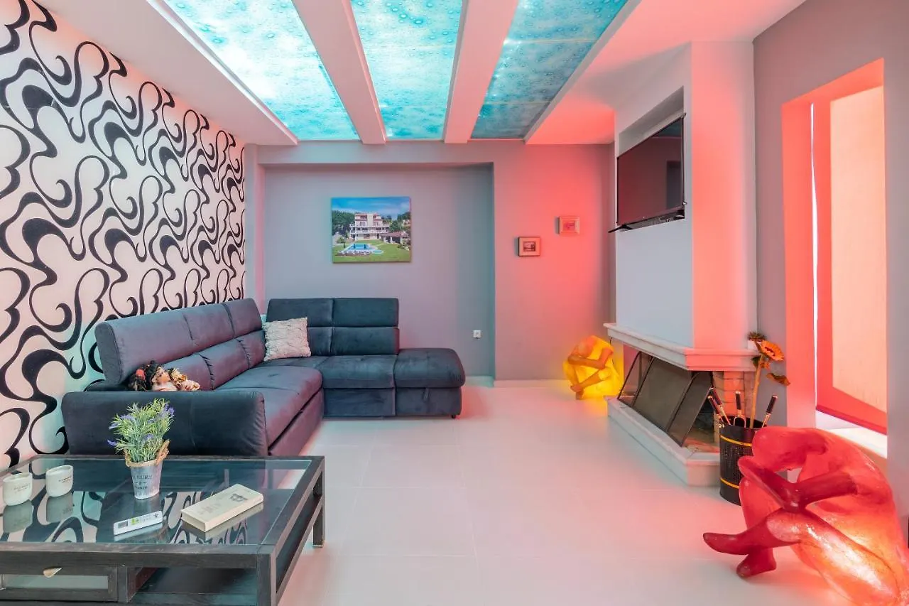 Luxury Apartment With Fireplace Near Heraklion Center  Heraklion (Crete)